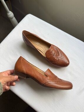 Naturalizer Lerato brown leather slip-on shoe loafer Size 5.5